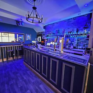 Rendezvous Bar & Rooms - Adults Only